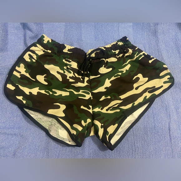Fit Division Pants - NIP Camouflage Athletic Yoga Shorts